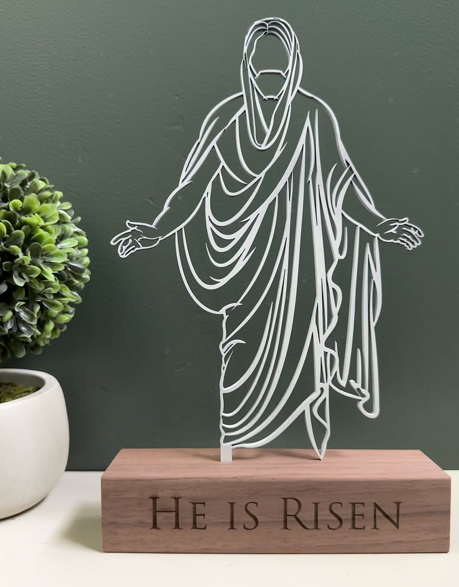 He is Risen Easter Display